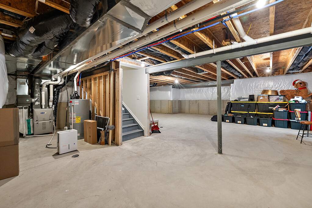 5 Bedroom Single Family Home/House's Image 60