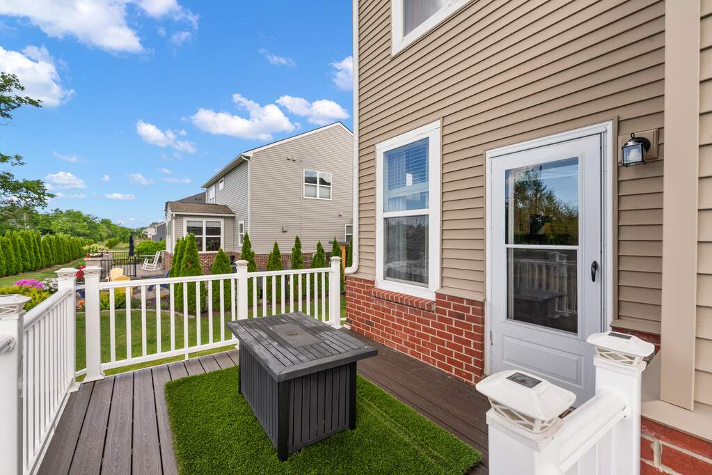 5 Bedroom Single Family Home/House's Image 64