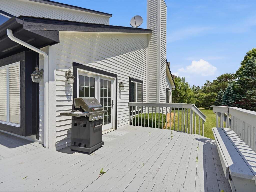 6 Bedroom Single Family Home/House's Image 34