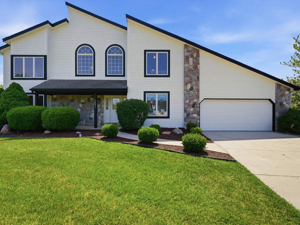 6 Bedroom Single Family Home/House's Image 39