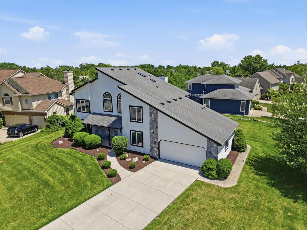 6 Bedroom Single Family Home/House's Image 47