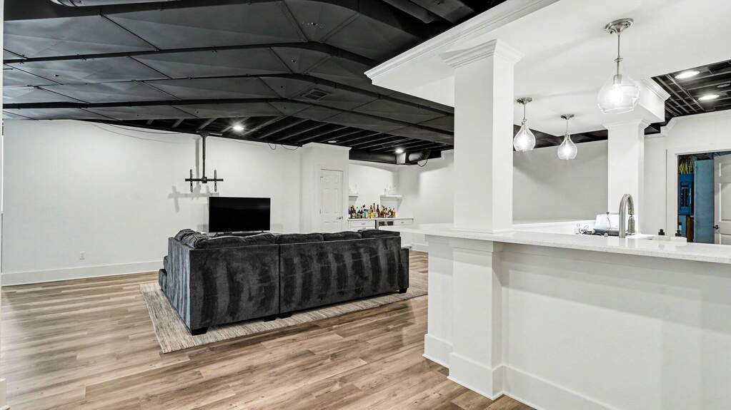 4 Bedroom Single Family Home/House's Image 35