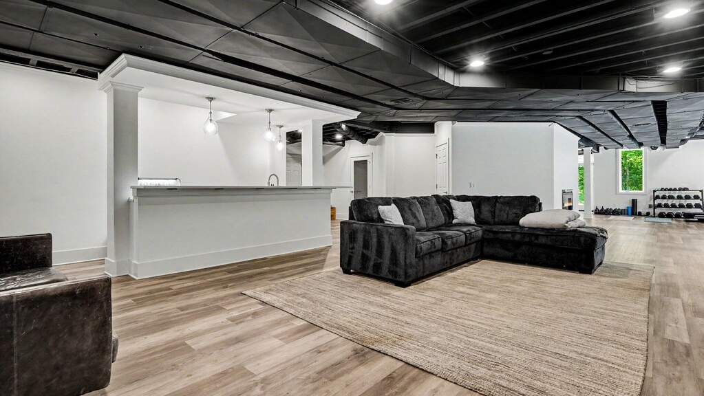 4 Bedroom Single Family Home/House's Image 36