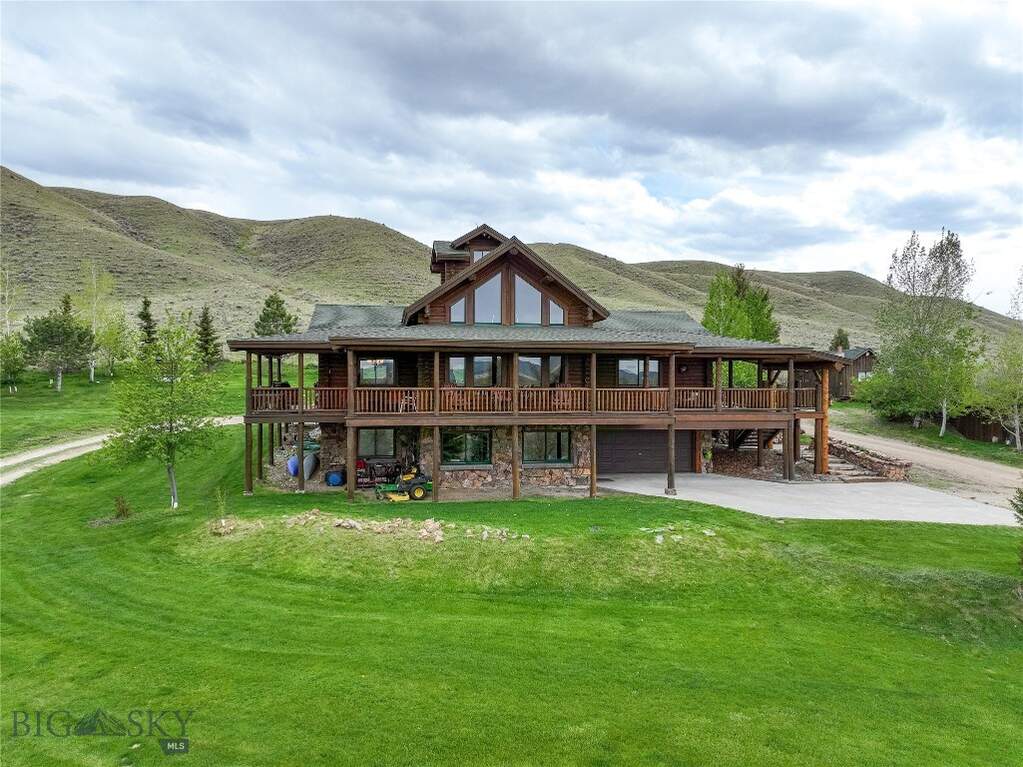 4 Bedroom Single Family Home/House's Image 7