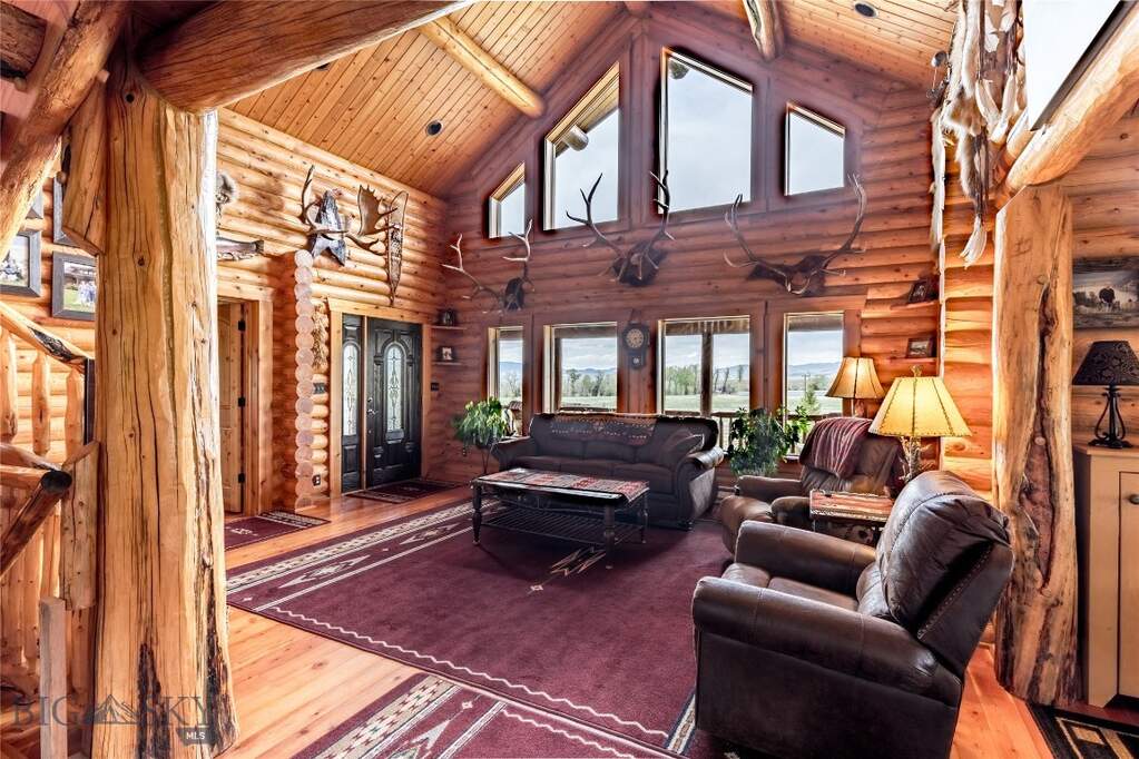4 Bedroom Single Family Home/House's Image 12