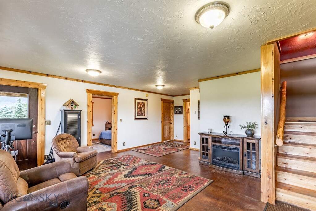 4 Bedroom Single Family Home/House's Image 26