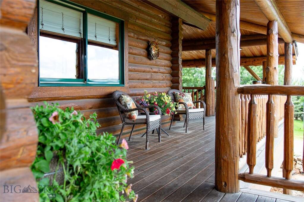 4 Bedroom Single Family Home/House's Image 3