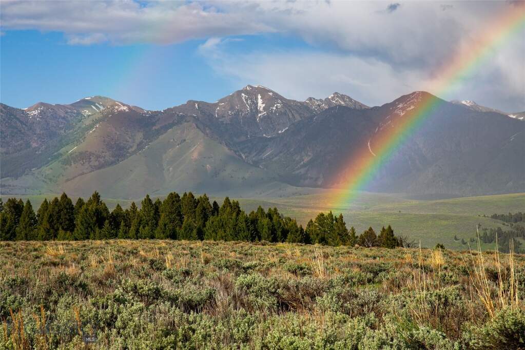 Homesite at the end of the rainbow!