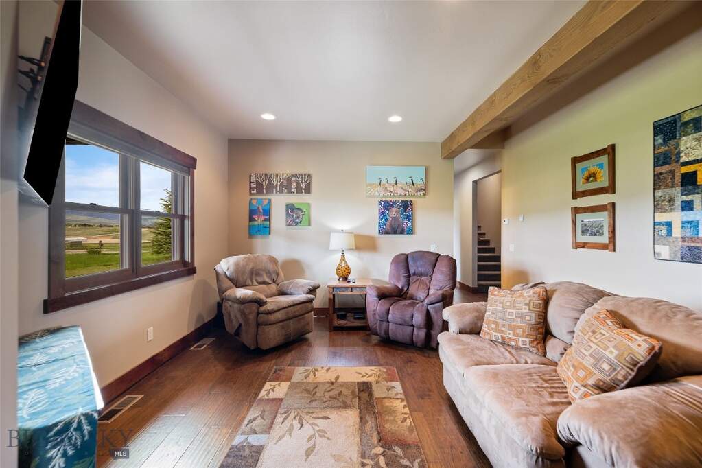 4 Bedroom Single Family Home/House's Image 14