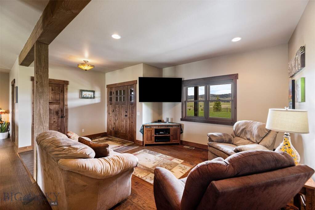 4 Bedroom Single Family Home/House's Image 15