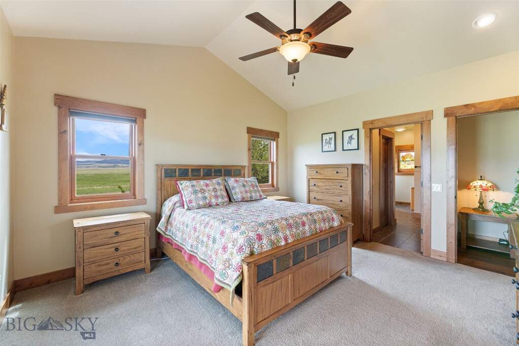 4 Bedroom Single Family Home/House's Image 32