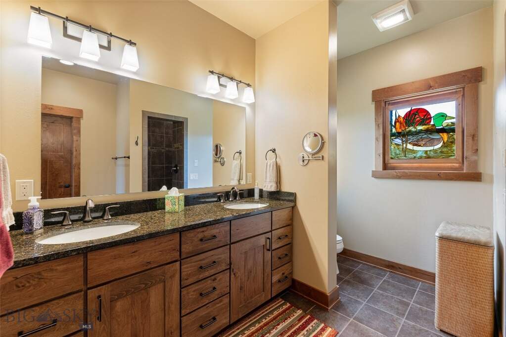 4 Bedroom Single Family Home/House's Image 34