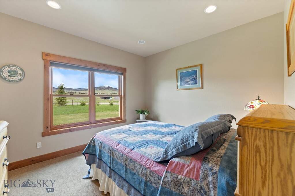 4 Bedroom Single Family Home/House's Image 39