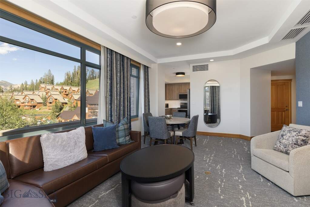 2 Bedroom Apartment/Flat's Image 3