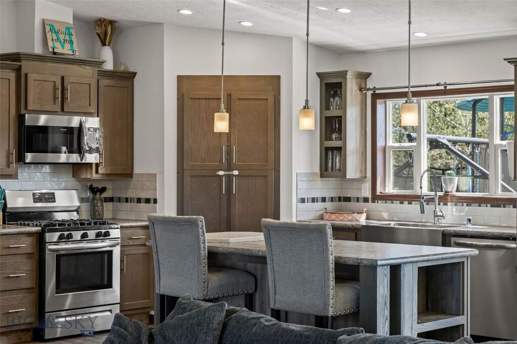 3 Bedroom Single Family Home/House's Image 7