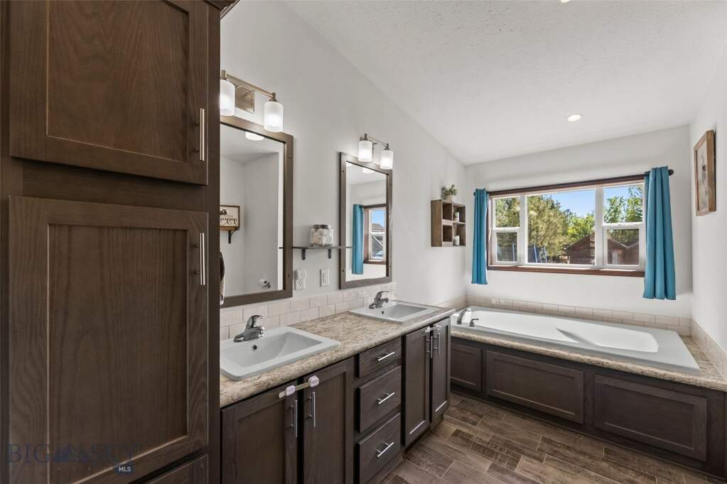 3 Bedroom Single Family Home/House's Image 21