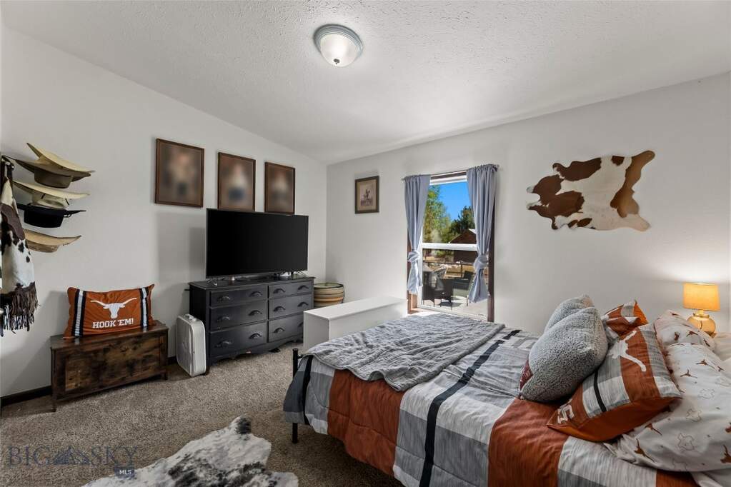 3 Bedroom Single Family Home/House's Image 28