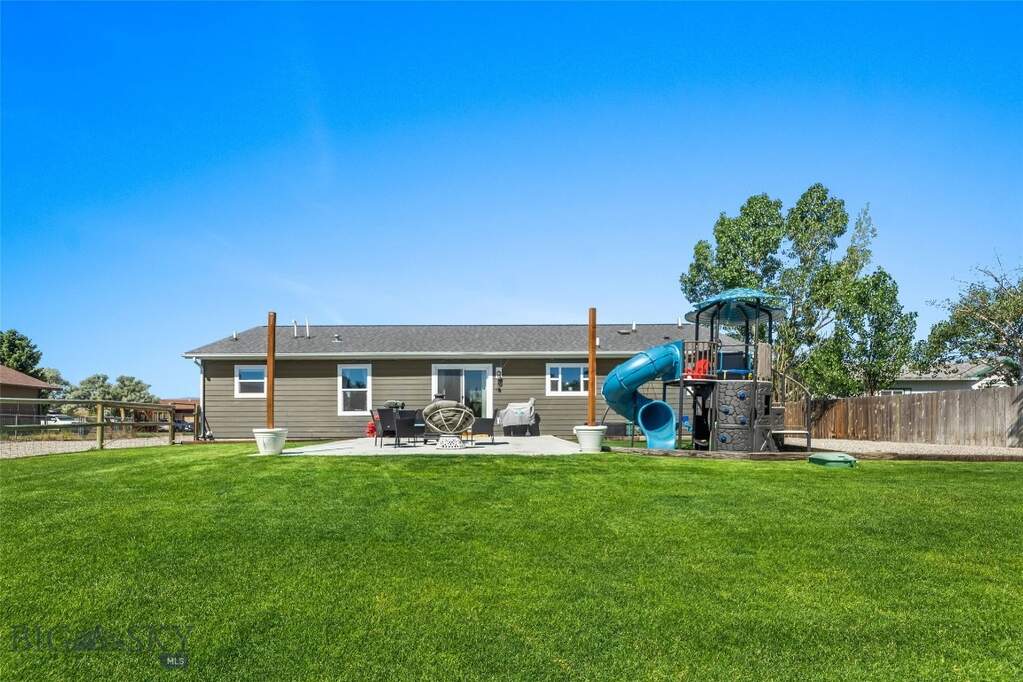 3 Bedroom Single Family Home/House's Image 35