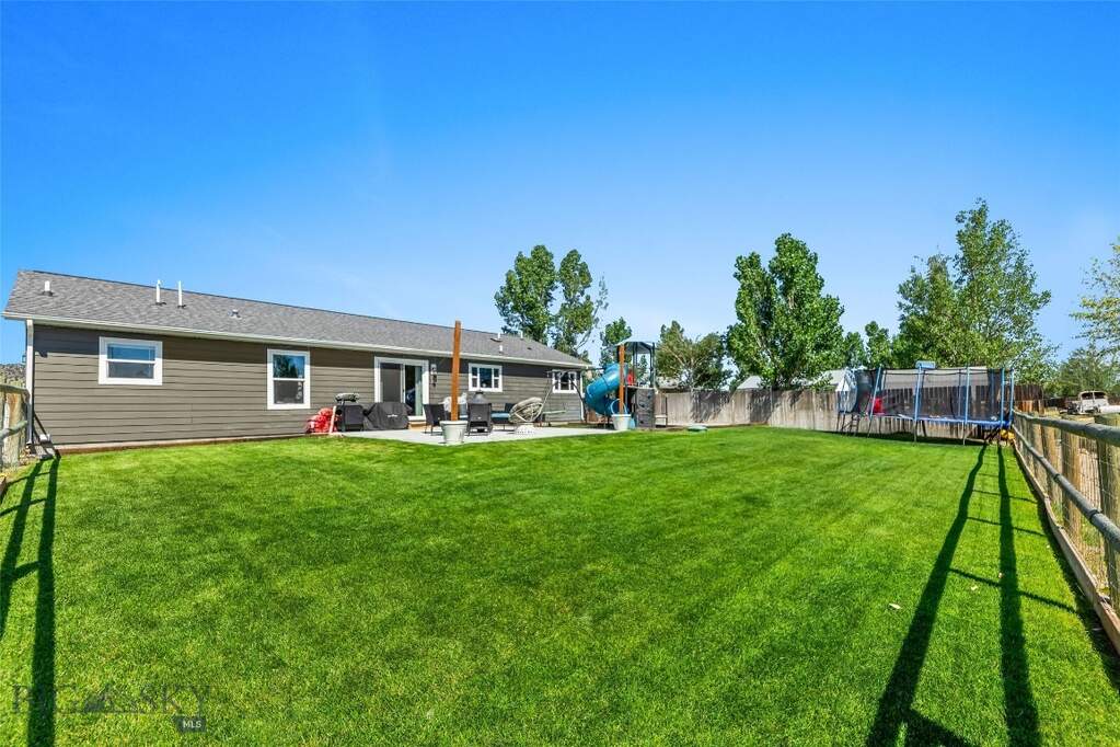 3 Bedroom Single Family Home/House's Image 36