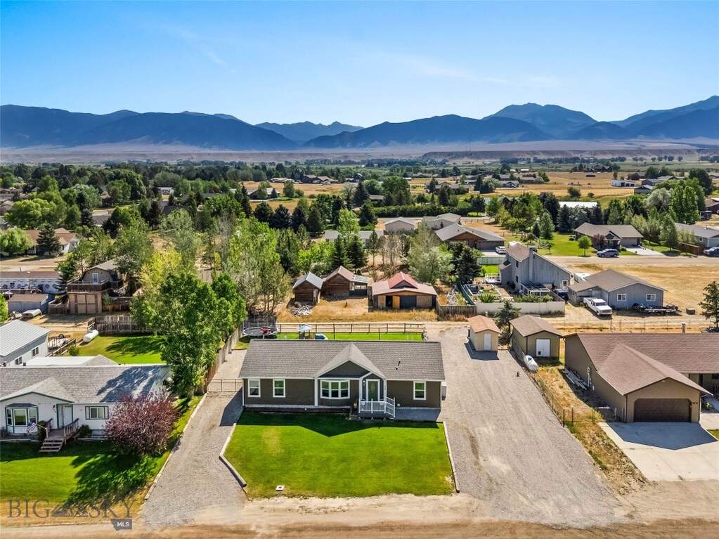 3 Bedroom Single Family Home/House's Image 56