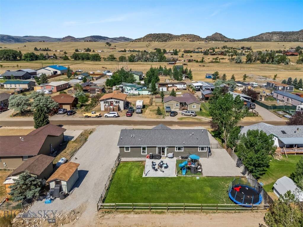 3 Bedroom Single Family Home/House's Image 60