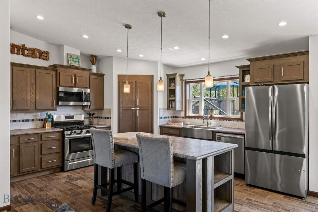 3 Bedroom Single Family Home/House's Image 6