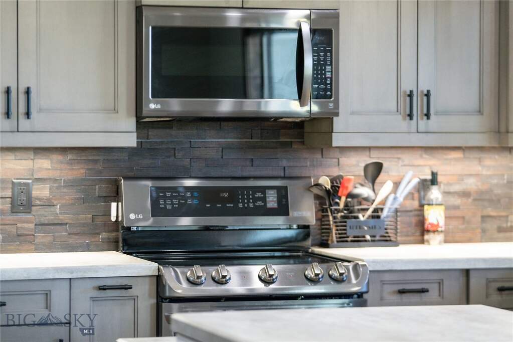 3 Bedroom Single Family Home/House's Image 23