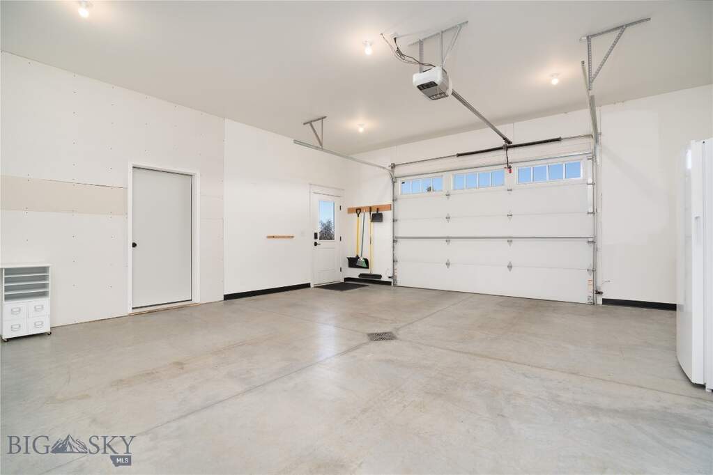 3 Bedroom Single Family Home/House's Image 48