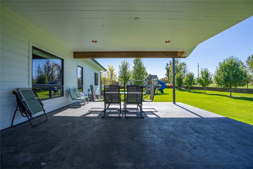 3 Bedroom Single Family Home/House's Image 52