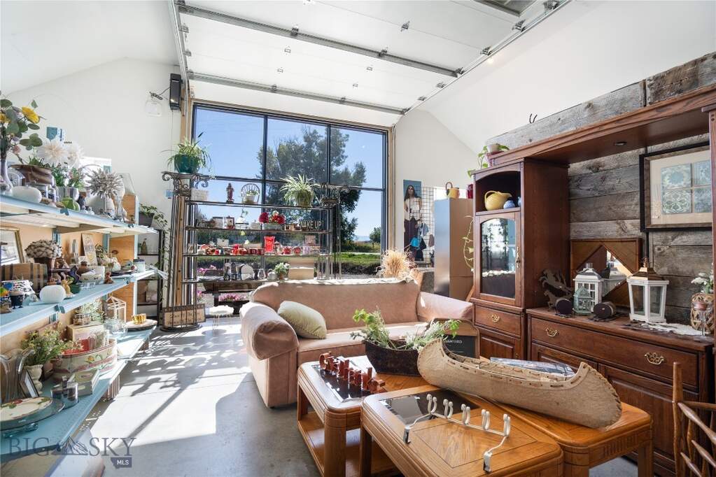 3 Bedroom Single Family Home/House's Image 61