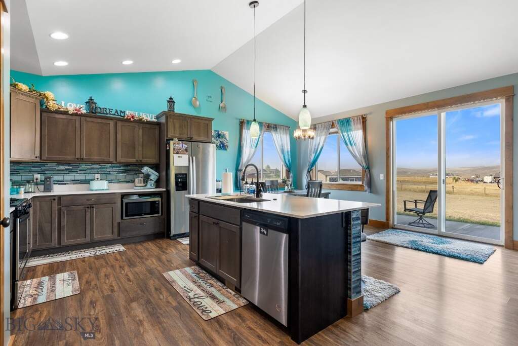 3 Bedroom Single Family Home/House's Image 8