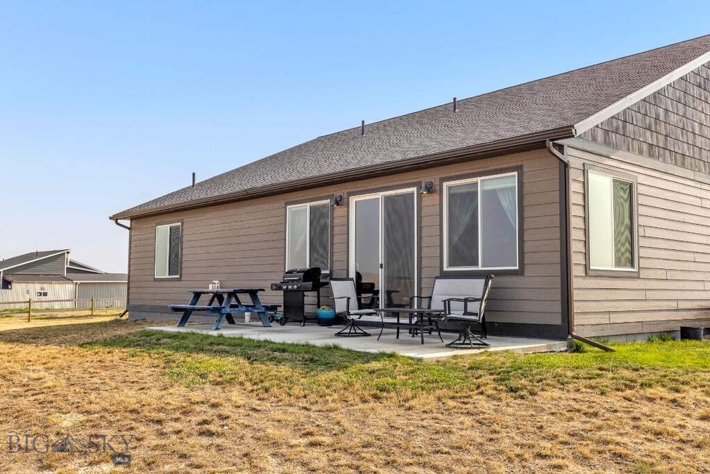 3 Bedroom Single Family Home/House's Image 35