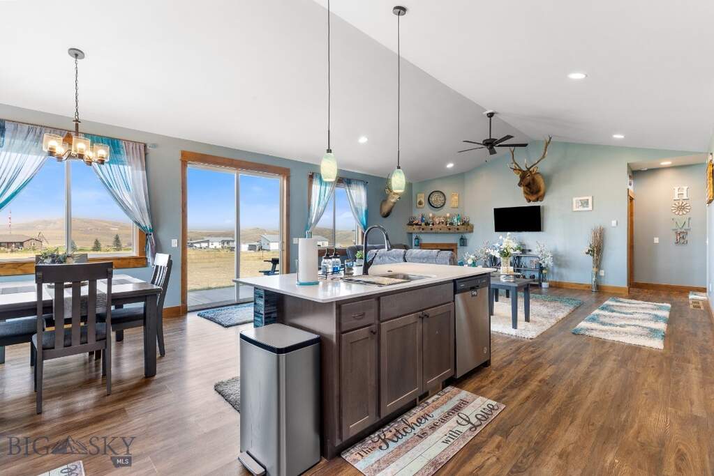 3 Bedroom Single Family Home/House's Image 4