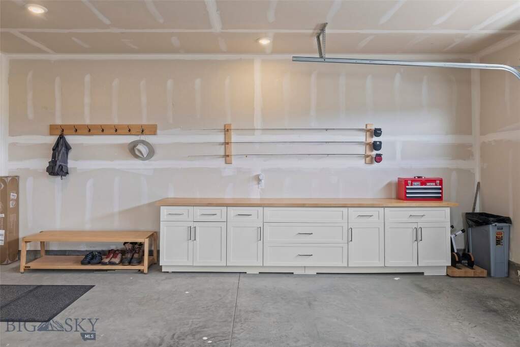 3 Bedroom Single Family Home/House's Image 37