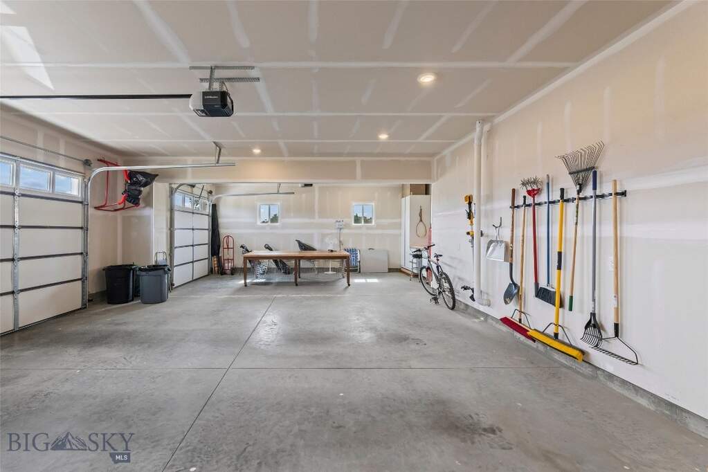3 Bedroom Single Family Home/House's Image 39