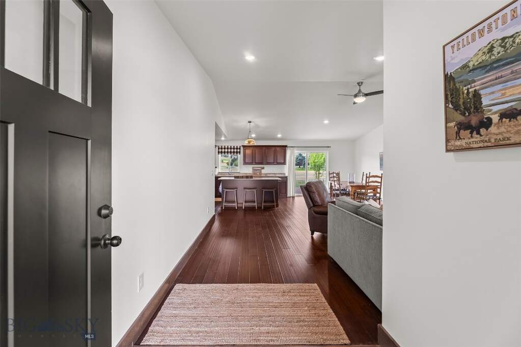 3 Bedroom Single Family Home/House's Image 3