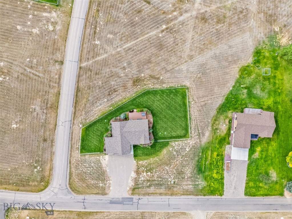 3 Bedroom Single Family Home/House's Image 60
