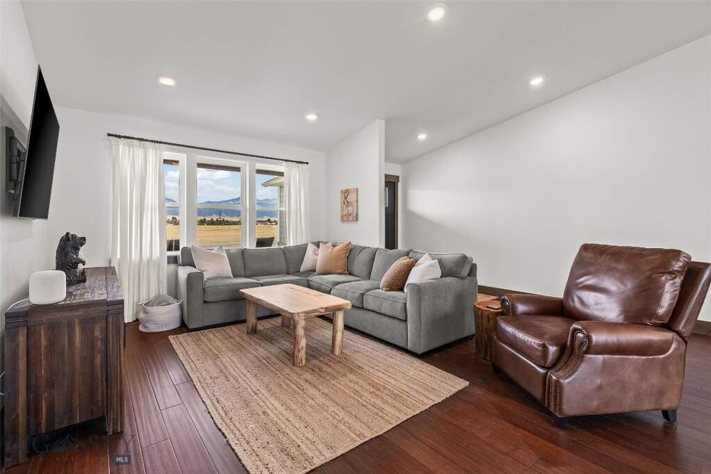 3 Bedroom Single Family Home/House's Image 5