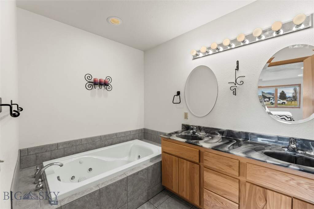 3 Bedroom Single Family Home/House's Image 12