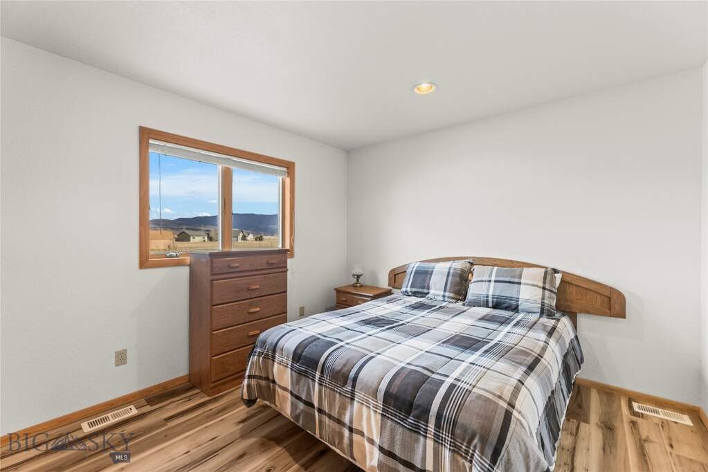 3 Bedroom Single Family Home/House's Image 18