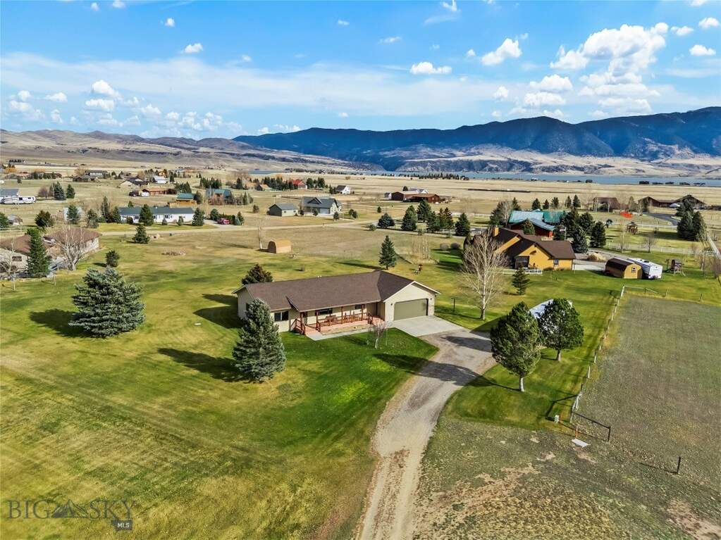 3 Bedroom Single Family Home/House's Image 34