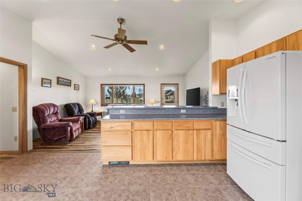 3 Bedroom Single Family Home/House's Image 4