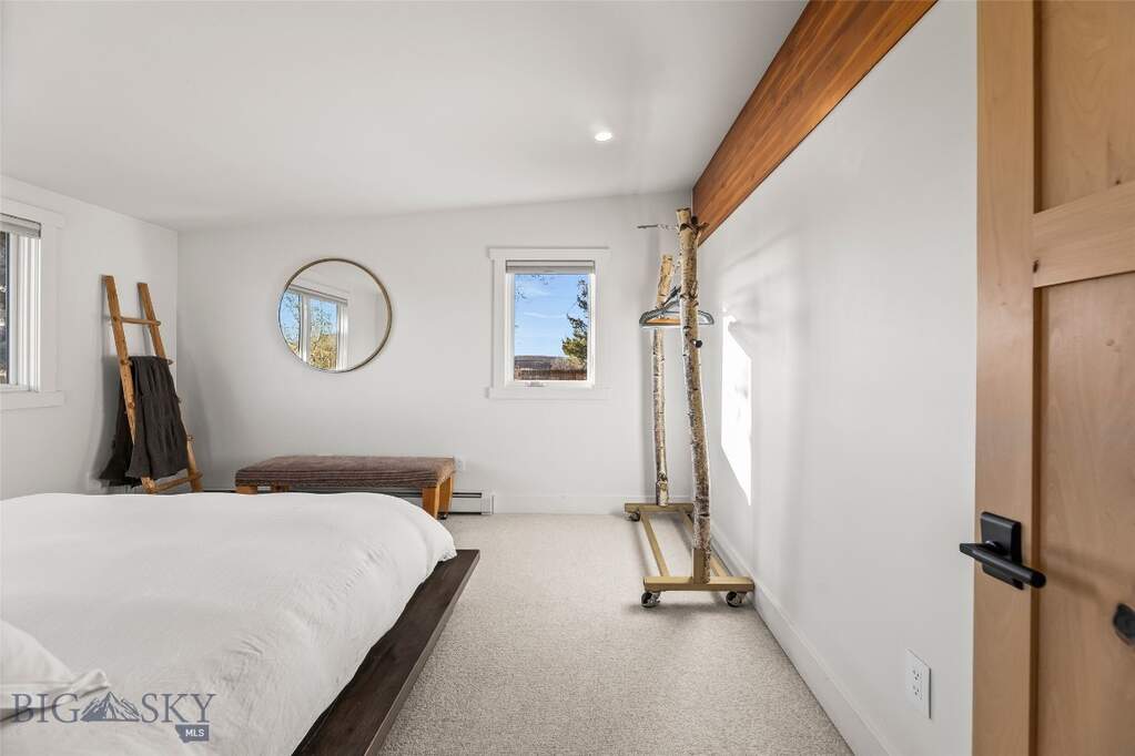 4 Bedroom Single Family Home/House's Image 31