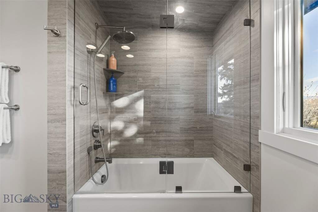 4 Bedroom Single Family Home/House's Image 35