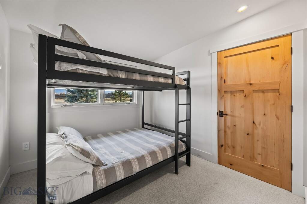 4 Bedroom Single Family Home/House's Image 37