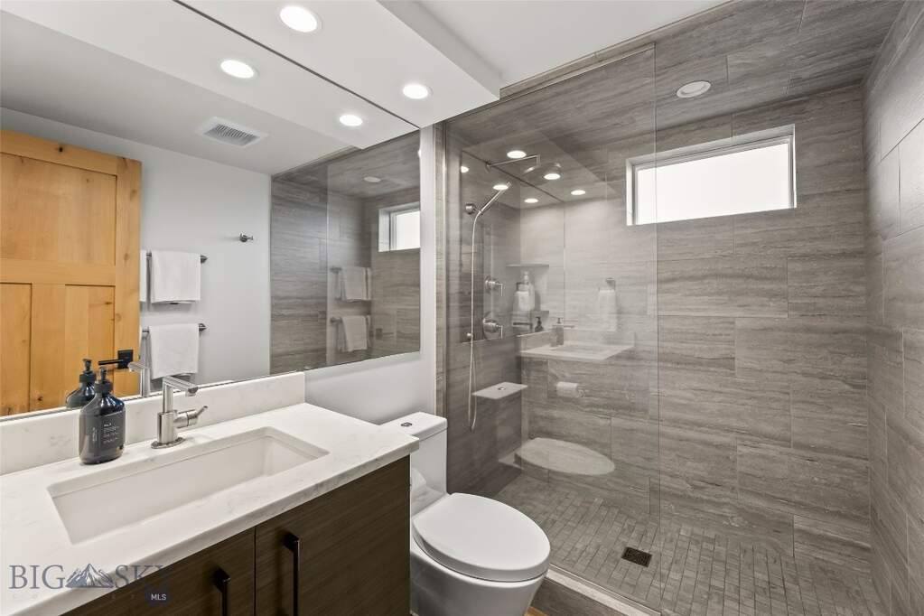 4 Bedroom Single Family Home/House's Image 43