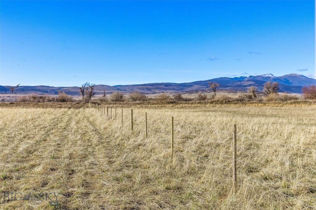 Land/Vacant Land's Image 16
