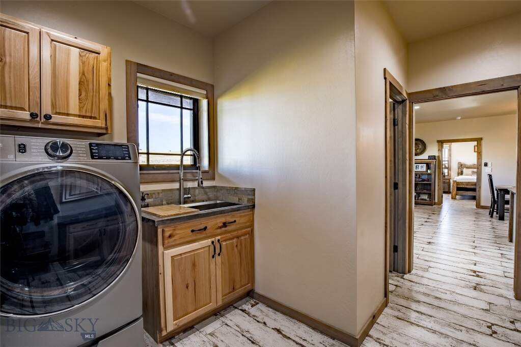 2 Bedroom Single Family Home/House's Image 33