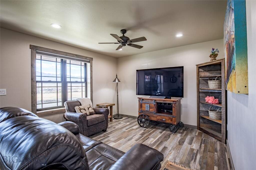 2 Bedroom Single Family Home/House's Image 45