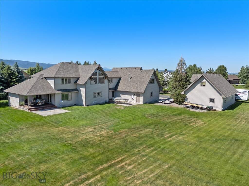 4 Bedroom Single Family Home/House's Image 11
